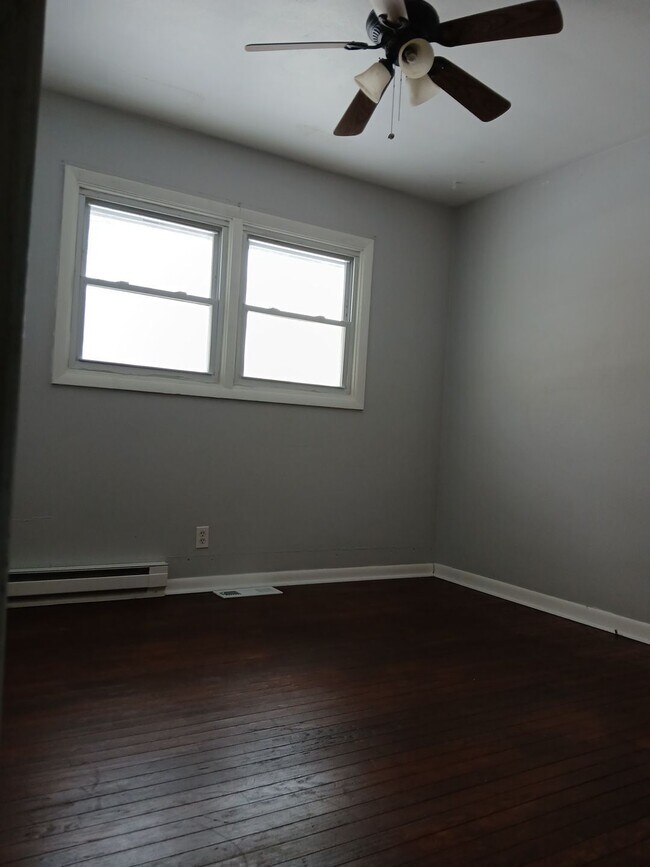 Foto del edificio - 4610 Illinois St