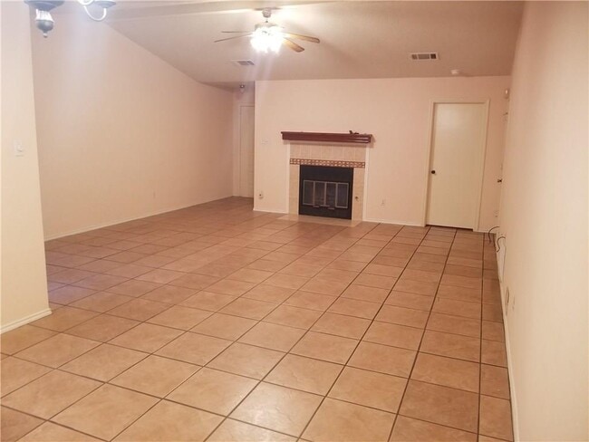 Building Photo - 12811 Carrera Dr
