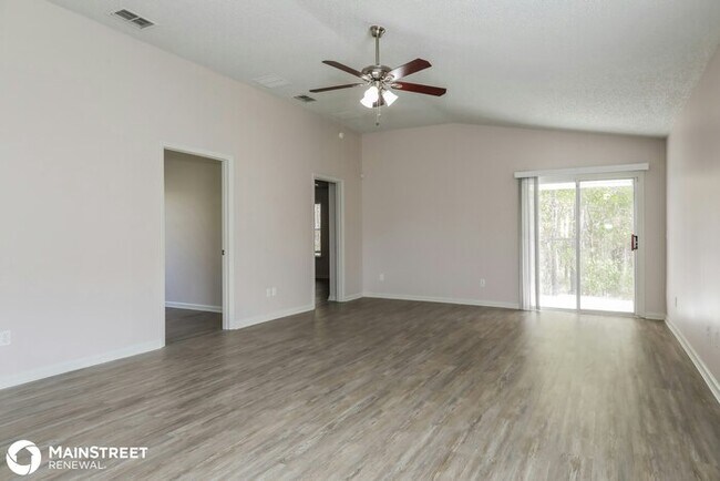Building Photo - 1800 Pineta Cove Drive