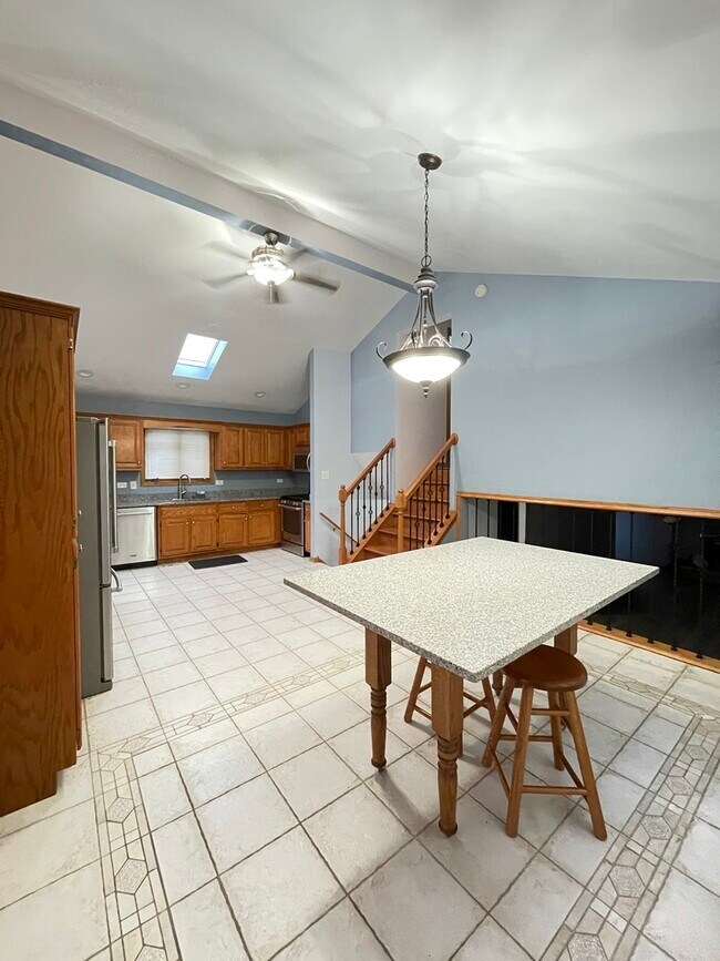 Foto del edificio - 7051 W 64th Pl