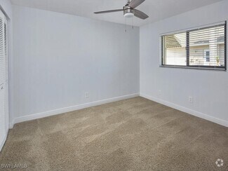 Building Photo - 213 Bay Meadows Dr