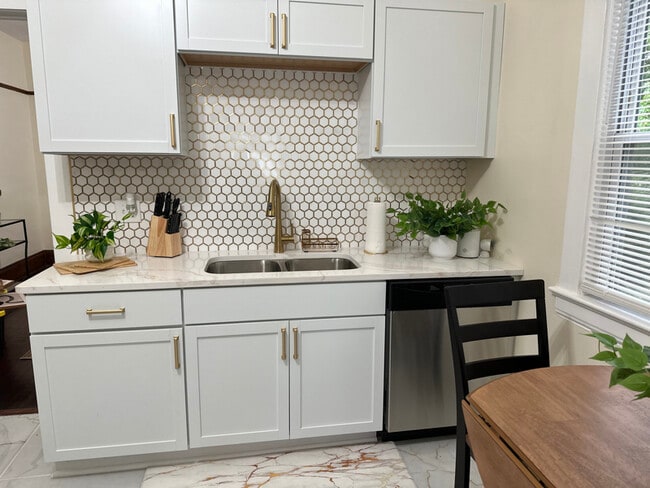 Photo - 2884 Noble Rd House