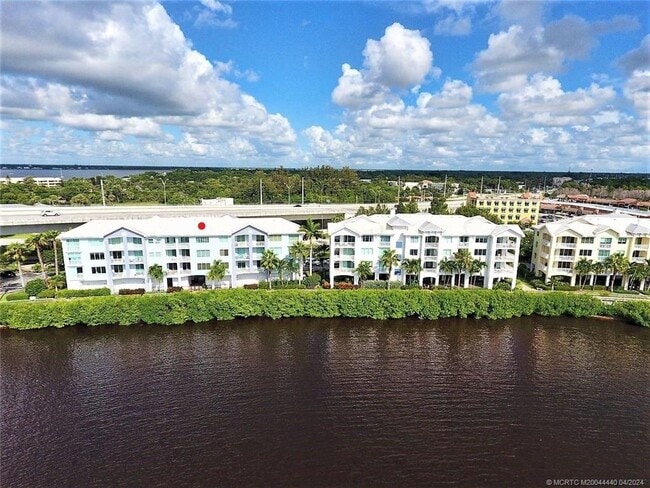 Building Photo - 675 NW Flagler Ave