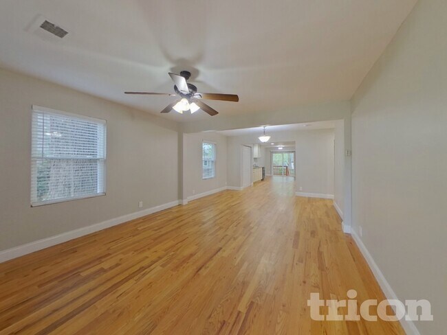 Building Photo - 2836 Attaberry Dr