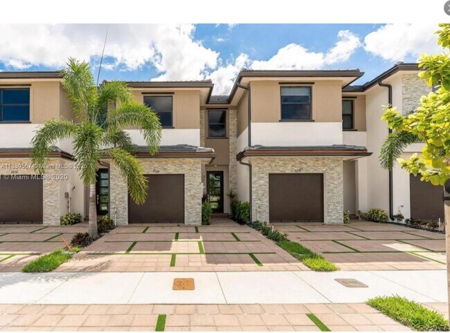 Foto del edificio - 9076 NW 158th St
