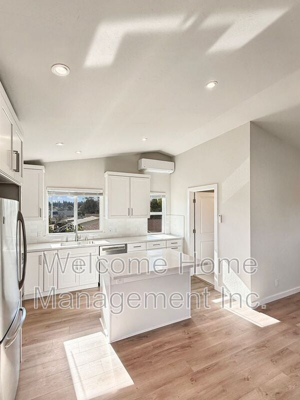 Building Photo - 179 Brown Dr