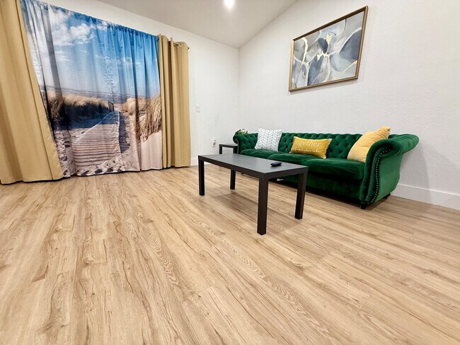 Foto del edificio - 20423 NW 29th Pl