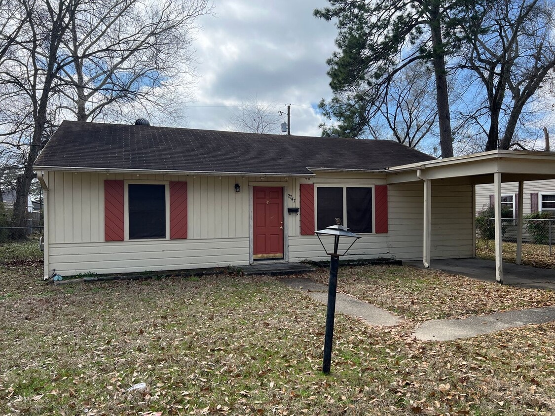 Primary Photo - Cute 2 br 1 bath house