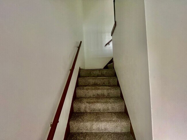 Foto del edificio - 445-447-447 Idlewood Rd