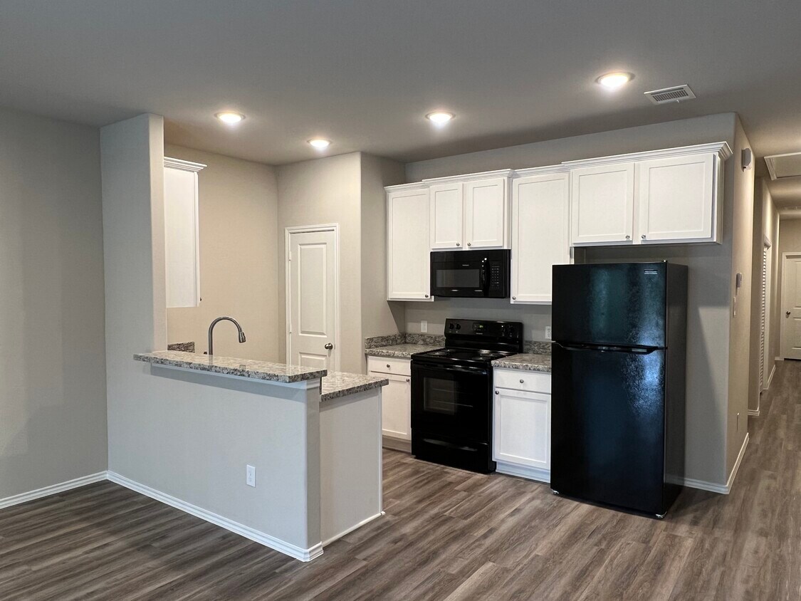 1149 Southwood Dr, Huntsville, TX 77340 House Rental in Huntsville