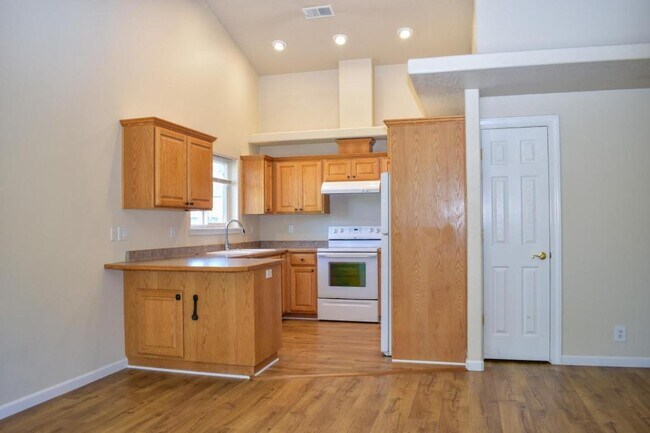 Foto del edificio - 1648 Nunnwood Ln