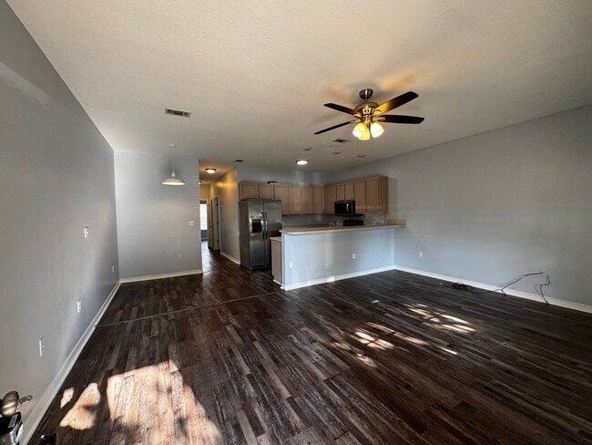 Building Photo - 2 Bedroom, 2 Bathroom Townhouse located in Beautiful Santa Rosa Beach