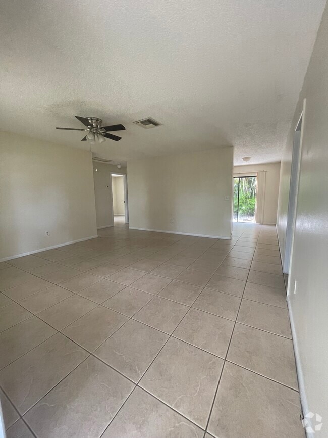 Building Photo - 1639 Barbarie Ln
