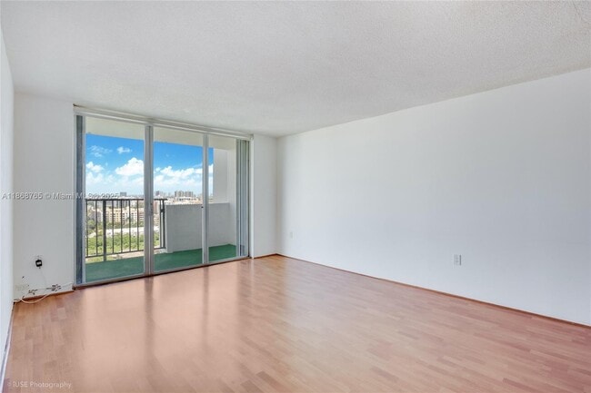 Building Photo - 2780 NE 183rd St