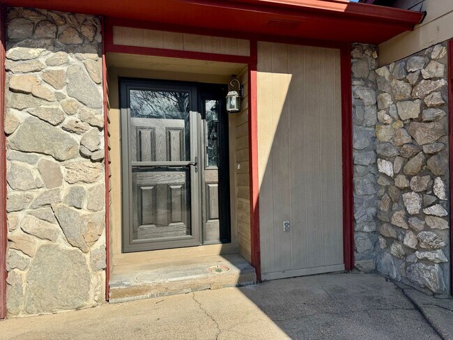 Building Photo - Near Fort Leonard Wood