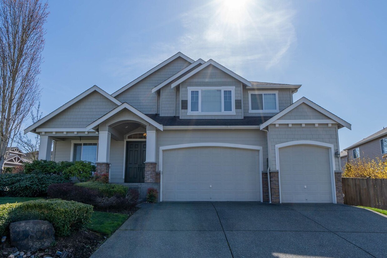Foto principal - 5Br/3.25Ba Sammamish Home