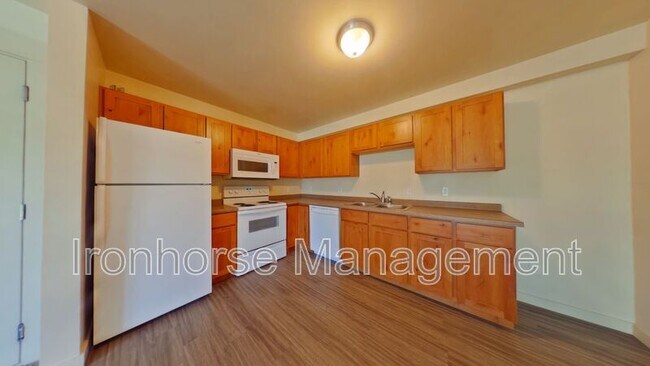 Foto del edificio - 807 W Villard St