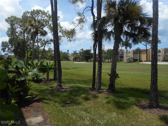 Foto del edificio - 259 Quail Forest Blvd