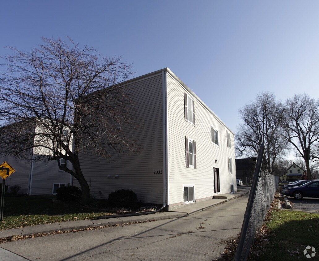 Foto principal - 2335 W St