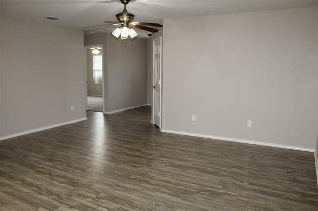 Building Photo - 1321 Red River Ln