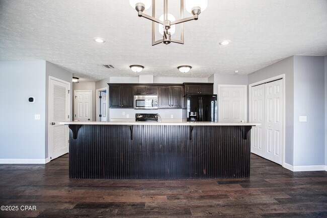 Foto del edificio - 115 Keystone Plaza