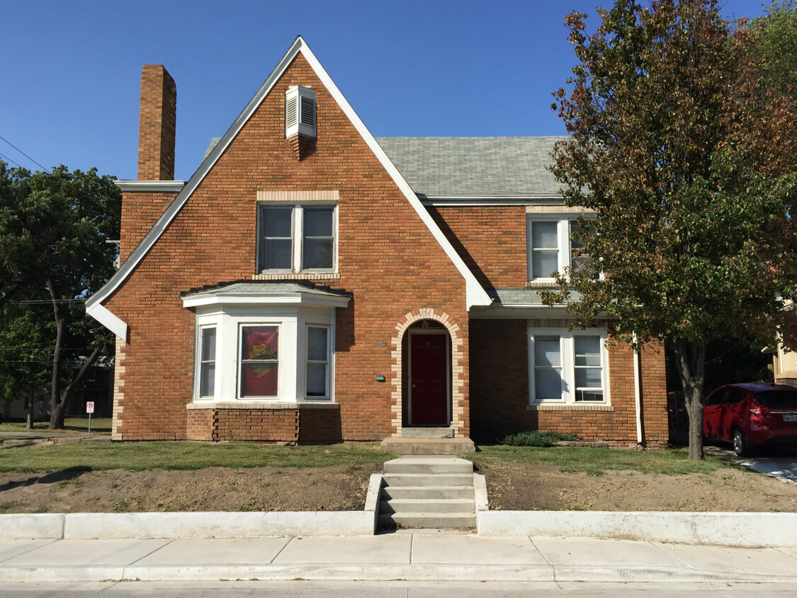 234 W Adams Street Townhouse for Rent in IL