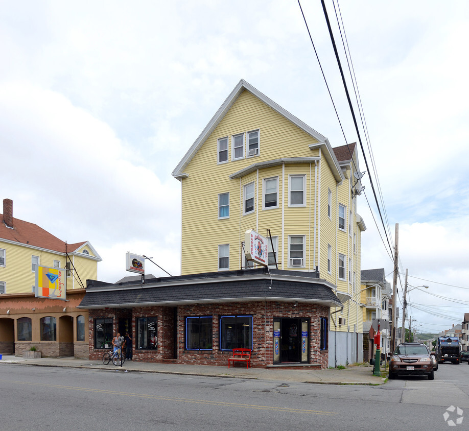 Foto principal - 1602-1604 Acushnet Ave