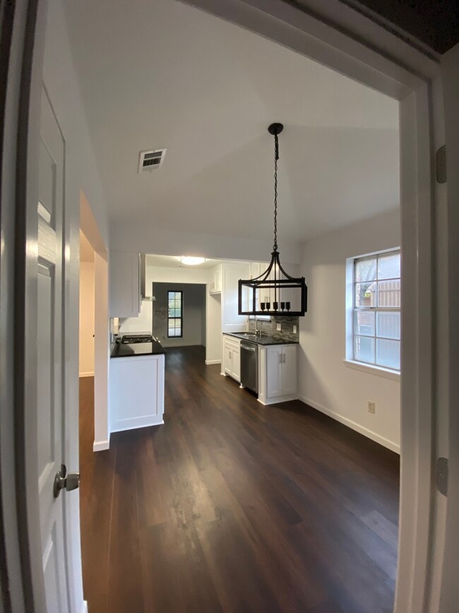 Foto del edificio - 510 Ridgegate Dr