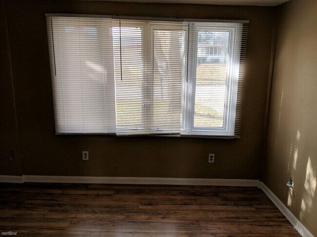 Foto del edificio - 4 br, 2 bath House - 4607 SW 6th St -2 BAT...