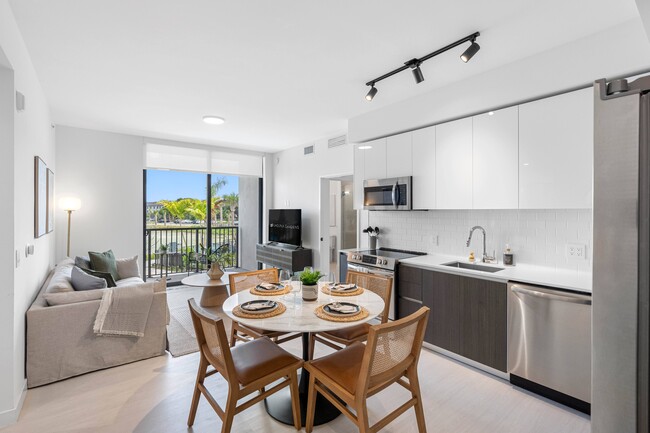 Photo - Laguna Gardens Apartments