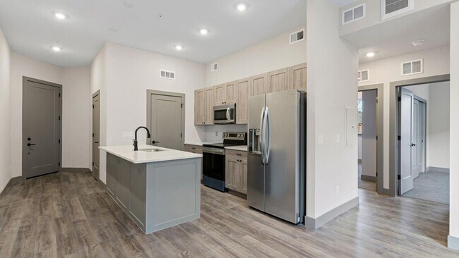 Building Photo - Boutique Apartments