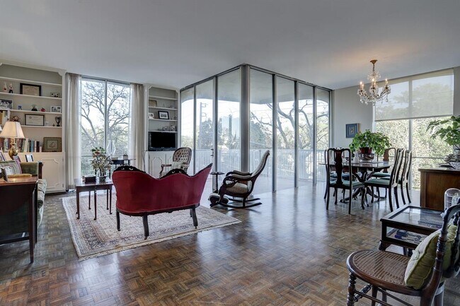 Foto del edificio - 3711 San Felipe St