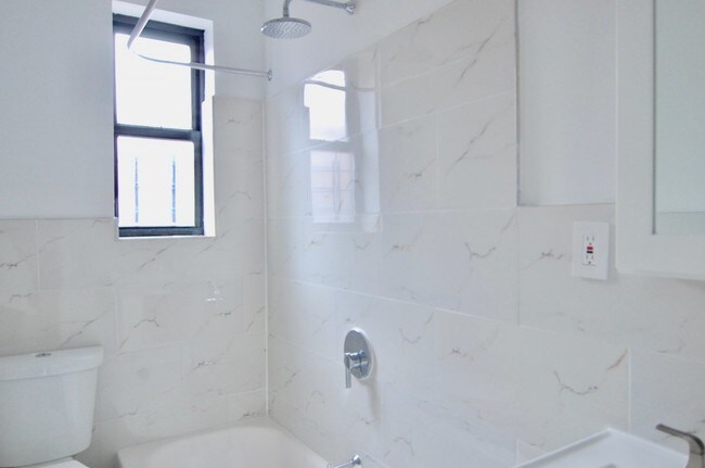 Building Photo - 600 W 162nd St