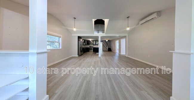 Building Photo - 705 10th St SW