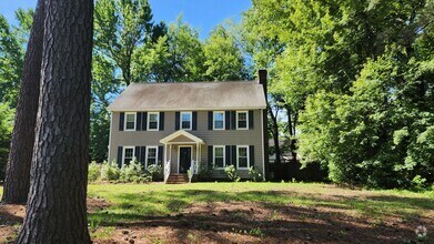 Building Photo - 605 Winstead Rd