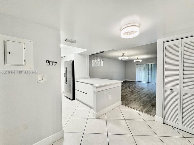 Building Photo - 8600 NW 34th Pl
