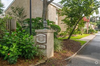 Building Photo - 1000 Mallery St Ext