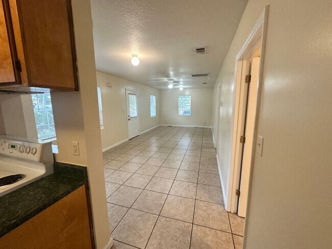 Foto del edificio - 2bed/1bath house!