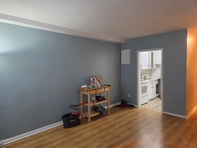 Building Photo - 14 Denbigh Cres