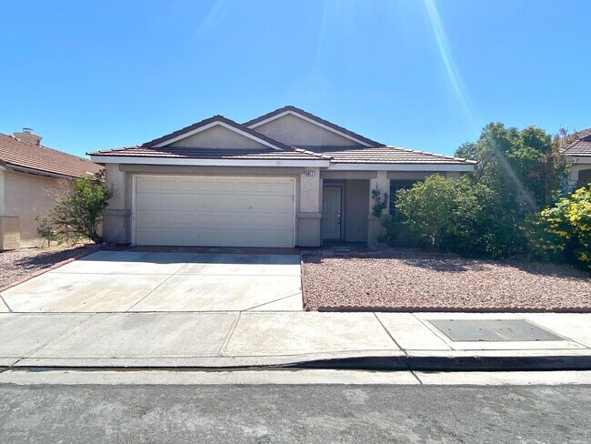 Foto del edificio - Charming 3-Bedroom Home Near Freeway & Shopping in 89108