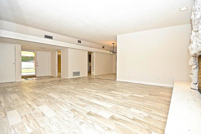 Building Photo - 3740 Wilder Ln