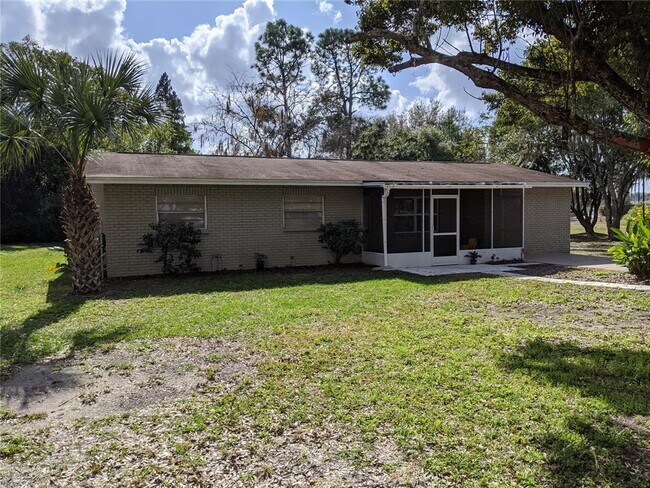 Building Photo - 35102 FL-54