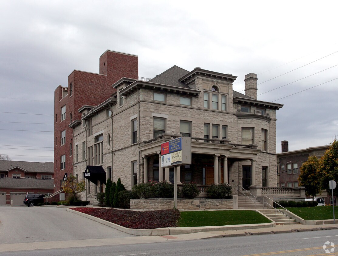 Primary Photo - Meridian at 21
