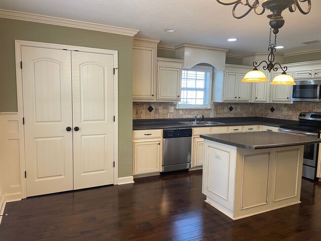 Foto del edificio - Check Out This 3BD/2B Home!!