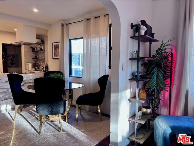 Foto del edificio - 643 N Vista St