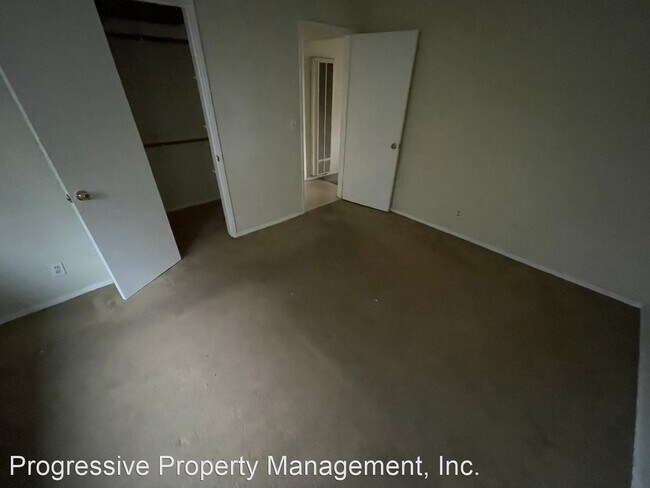 Building Photo - 3 br, 2 bath House - 413 W. Mountain View Ave