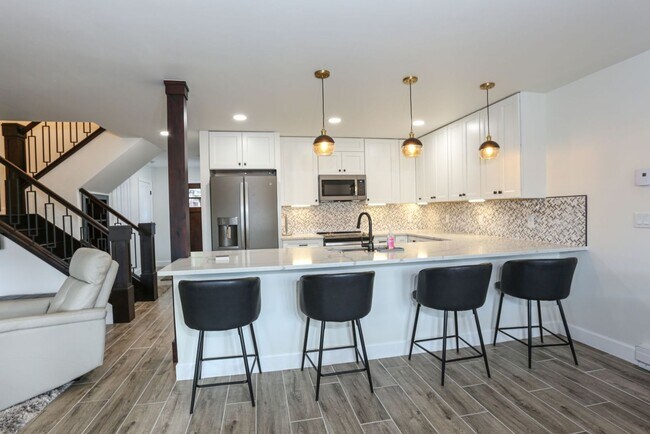 Foto del edificio - 6 month lease! Updated Baldy Breckenridge Townhome! Dogs negotiable!