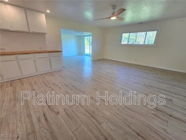 Foto del edificio - 10306 Winthrop Rd