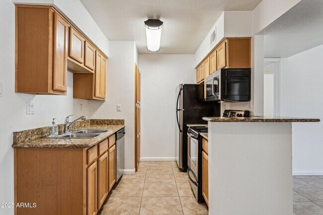 Building Photo - 5995 N 78th St