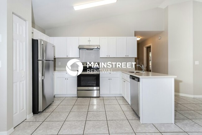 Building Photo - 1446 23rd Ave SW
